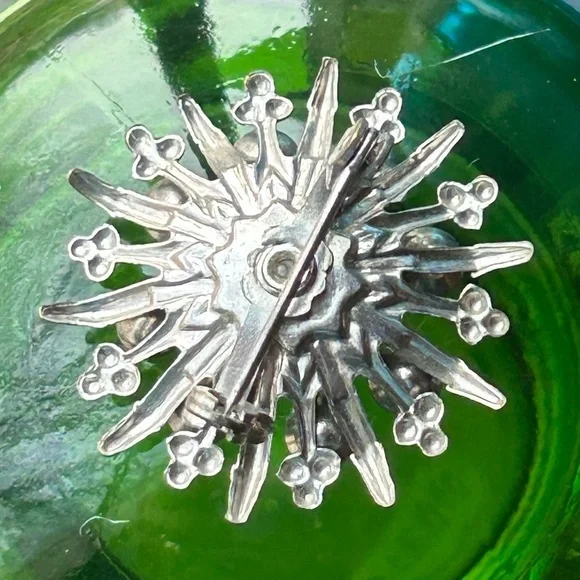 Vintage Atomic Starburst Rhinestone Silver Toned Brooch Measures - Picture 4 of 6